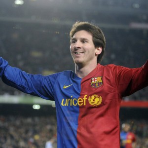 开云电竞账号入口-观众互动：看台区气氛火爆，看台区是什么意思