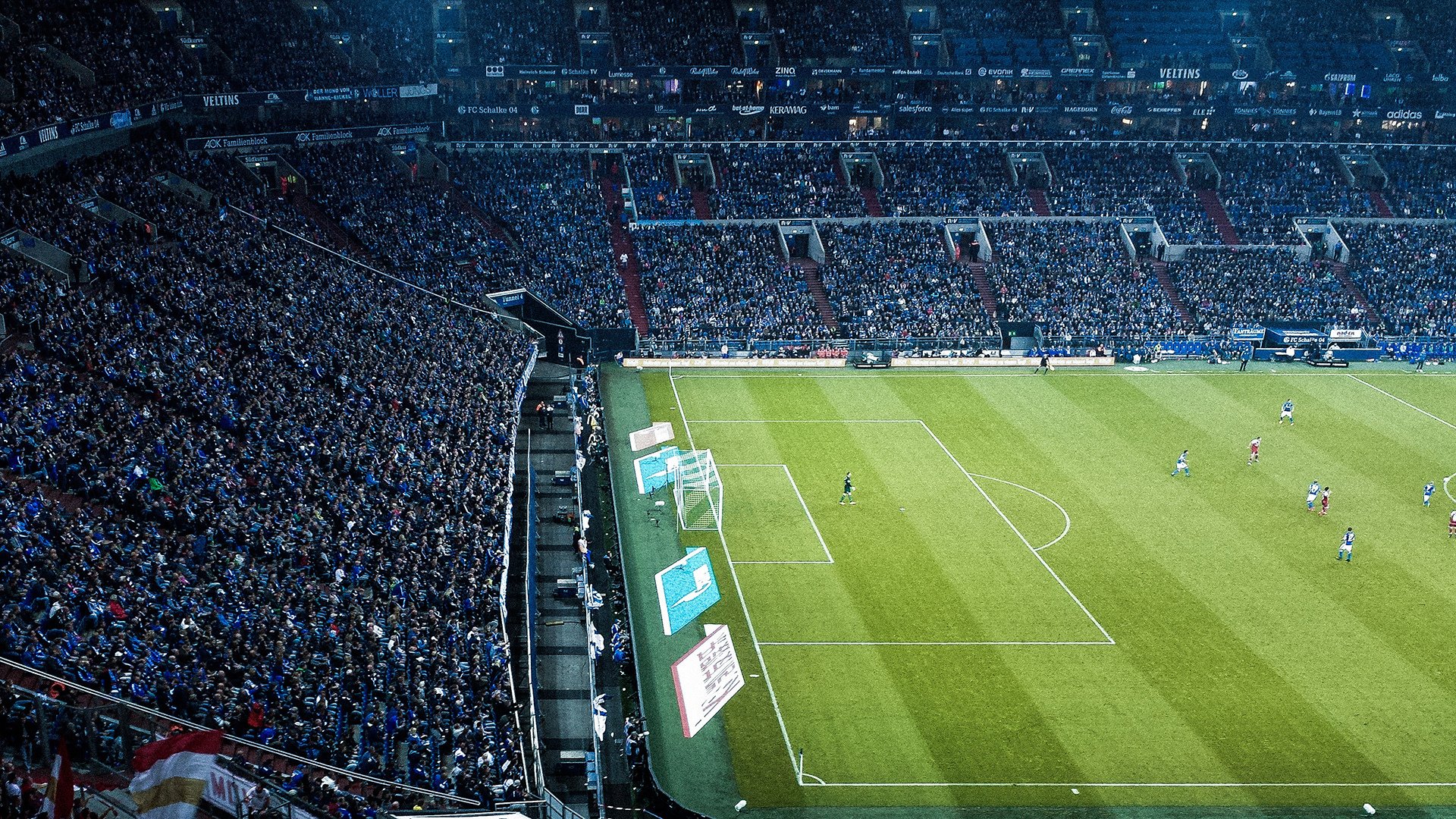 “强强对话！联盟顶尖豪强交锋，悬念重重促发火花”