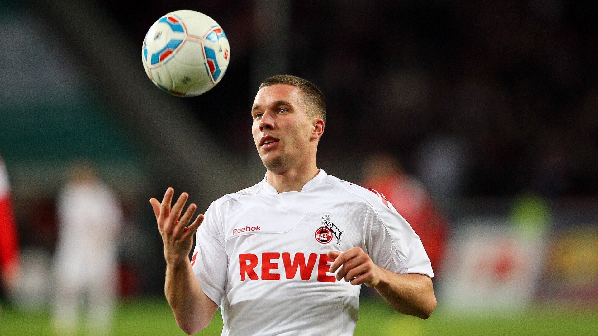 《赛事直播全解析：从画面到配音的每一细节》，赛事录播